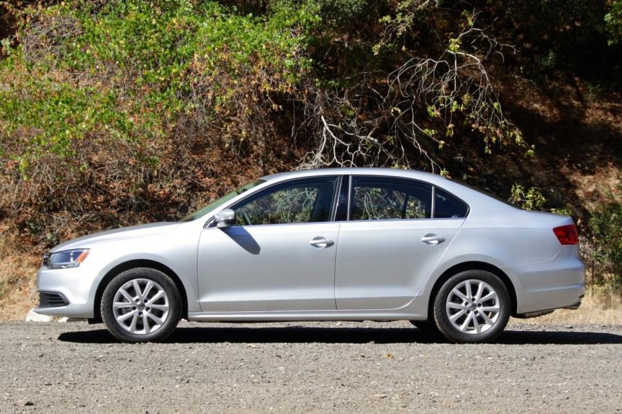  Volkswagen Jetta SE 2014 года  (фото 27 из 32)
